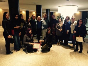 mit-den-teilnehmerin-der-trainer-ist-der-einzige-mann